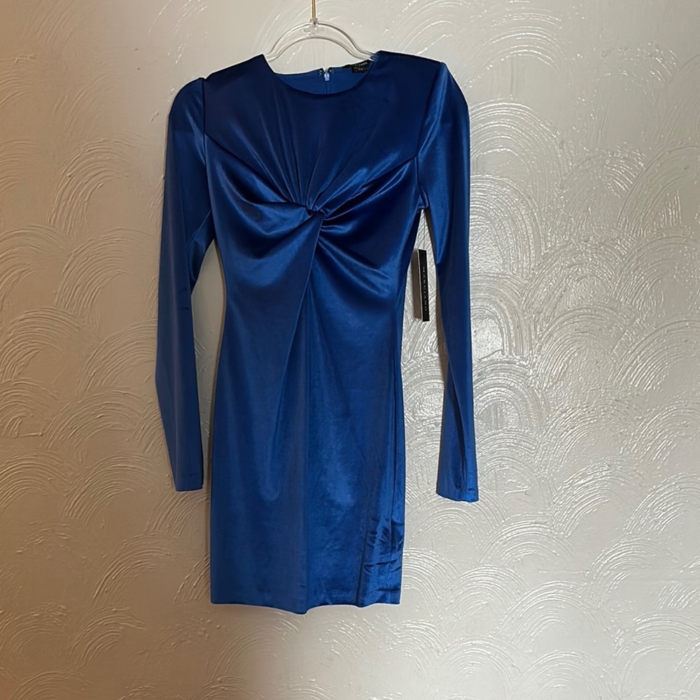 Elegant Blue Long Sleeve Dress